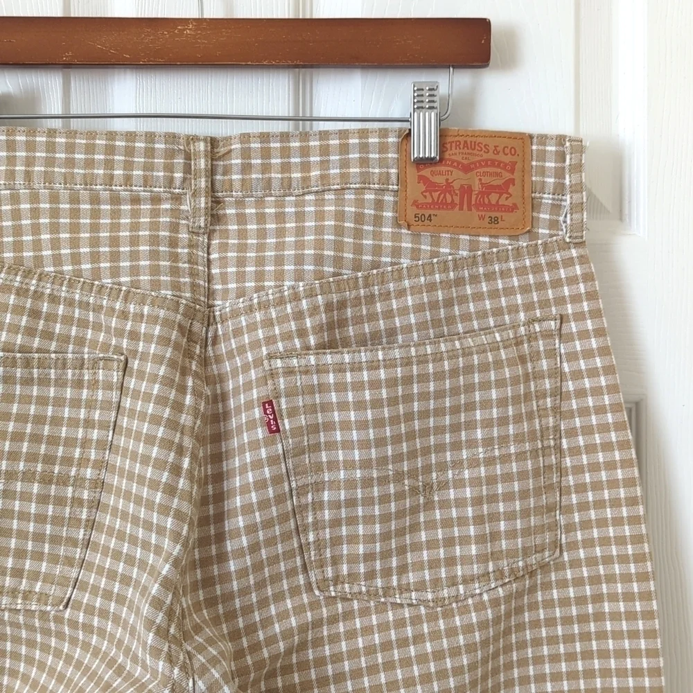 Levi's 504 Classic Checkered Plaid Regular Fit Jean Shorts Tan Brown White 38